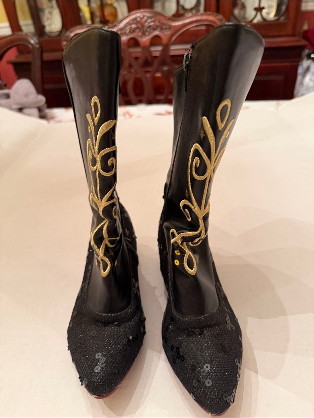 Disney Anna Frozen costume Black Boots with Gold Embroidered Detail Size 13 1